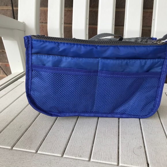 🍂🍁🌻New!! Pocketbook Organizer - Picture 1 of 4